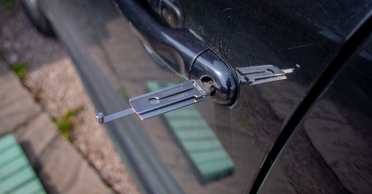 Nissan car key fob — Lake County Pro Locksmith
