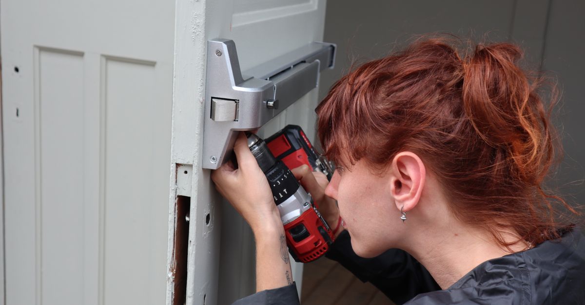 locksmith service technician — Lake County Pro Locksmith
