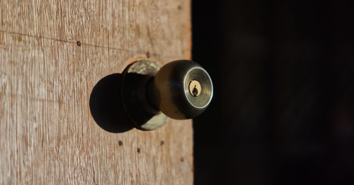 What to Do First When Facing a House Lockout — Lake County Pro Locksmith