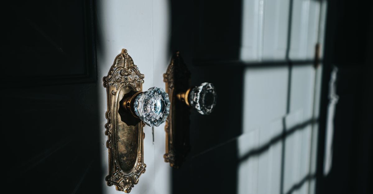 Signs It's Time for Door Knob Lock Replacement — Lake County Pro Locksmith